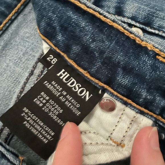 Hudson straight leg with slight flare out - Picture 2 of 2